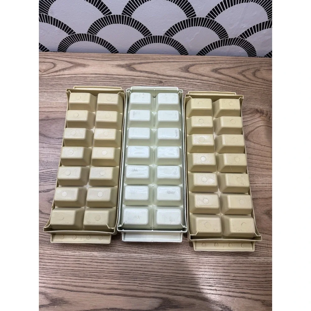 VTG General Electric Ice Cube‎ Trays 2 Harvest Gold Yellow 1 Off White Stackable